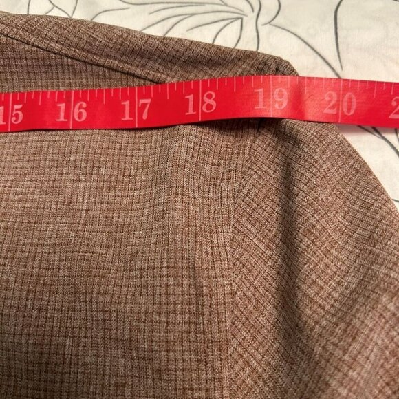 NWT Men’s Long Sleeve Button Down Classic Moisture Wicking Brown Shirt-Large - Picture 11 of 15